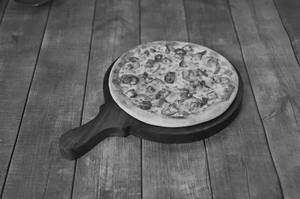 Paneer schezwan pizza