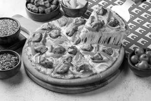 Butter Chicken Pizza
