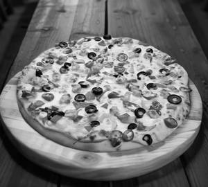 Veg ultimate Pizza [8 Inch Medium]