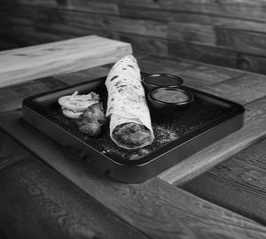 Chicken Reshmi Tikka Roll