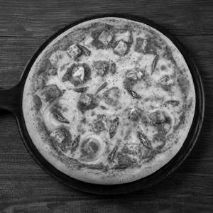 Fiery Hot Paneer Pizza