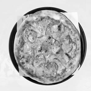 Makhni Paneer Pizza