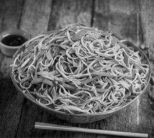 Veg hakka noodles