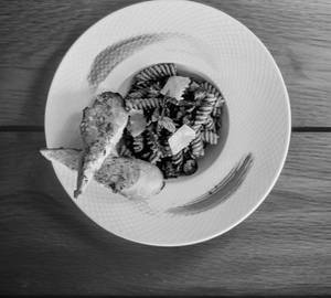 Aglio Olio Basil Pesto Fusilli
