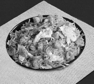 Chicken and egg fried maggi