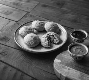 Alloo Kachori  [2]