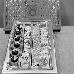 Kaju And Khoya Assorted Mithai Box [1 Kg]