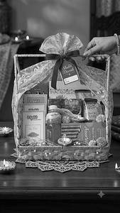 Gift Hamper With Rakhi No 22