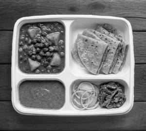 Plain Paratha Meal (4 Pcs With Choice Of Sabji)
