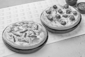 1+1 Veg Cheesy Pizza Mania