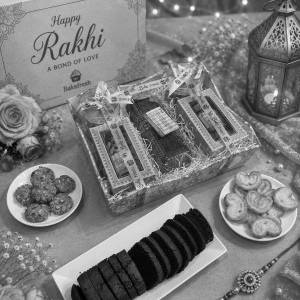 Bakefresh Dil Se Rakhi hamper-O