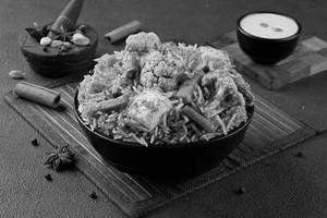 Hyderabadi Paneer Subz Mini Biryani