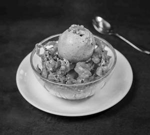 Sesame Ice Cream With Honey Tossed Noodles
