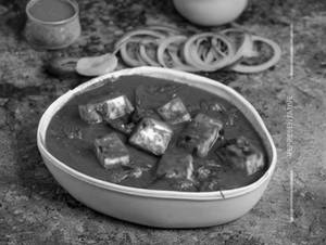 Paneer In Schezwan Sauce
