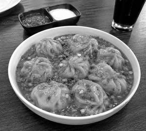 Jhol Veg Momos