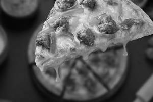 Butter Chicken Pizza