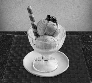 3 Very Berries Ice Cream (2 Scoops)