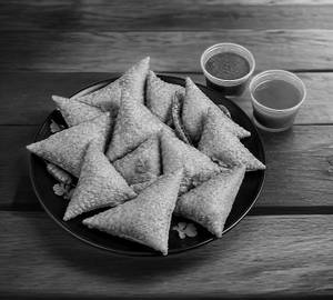Dry Samosa [200 Grams]