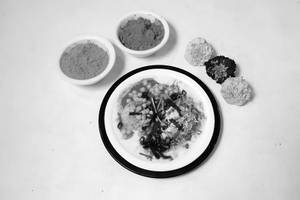 Dahi Bhalla Plate