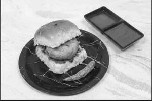Vada Pav (1 Pcs)