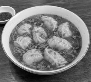 Gravy Veg Momos