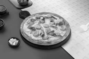 Chicken Sausage & Capsicum Pizza Mania