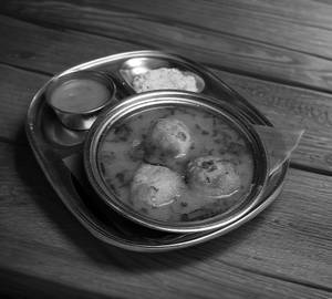 Rasam Vada [3 Vada]
