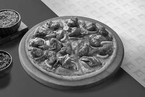 Signature Korean Chicken Thin Crust Pizza