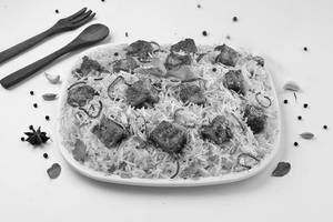 Lucknowi Pepper Paneer Biryani (Serves 4).