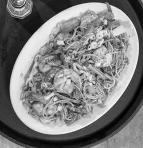 Prawns Hakka Noodles
