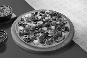 Chicken Maximus Thin Crust Pizza