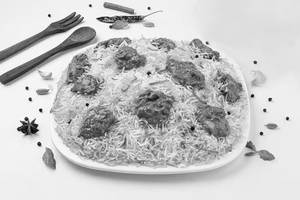 Lucknowi Chicken Tikka Dum Biryani Serves 4