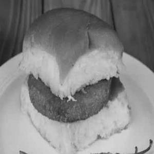 Aloo Tikki Vada Pav