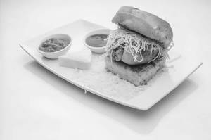 Oil Vada Pav