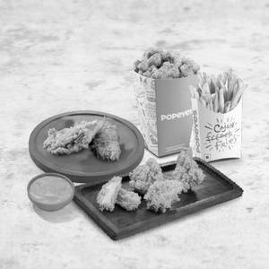 Boneless Chicken Bucket With Dip