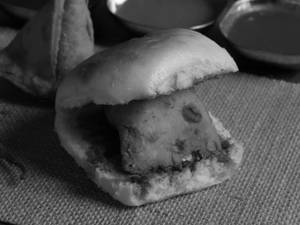Swaminarayan Samosa Pav