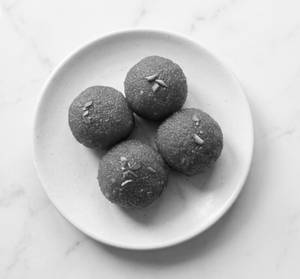 Moti Chur Laddu