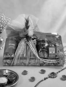 B2680e (Ch8) Assorted Hamper