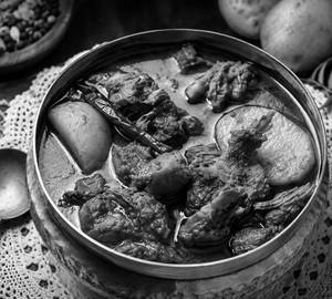 Mutton curry with aloo