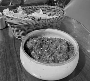 Rara Ghosht With Naan