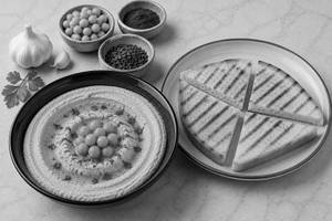 Hummus With Bread