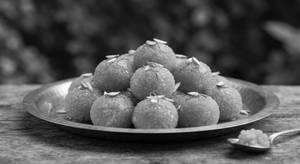 Motichur Laddu