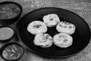 Veg Steamed Momos [5 Pieces]