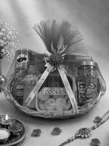 B1280e (Ch6) Assorted Hamper