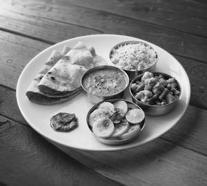 Regular Veg Thali