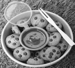 Mini Choco Chips Cookies With Chocolate Dip (160g)