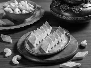 0317 Pure Kaju Burfi