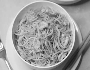 Egg Hakka Noodles