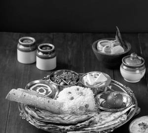Deluxe Thali [Serves 1]
