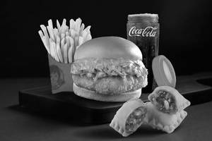 Crispy Chicken + Pizza Puff(2Pcs) + Coke + Fries(S)
